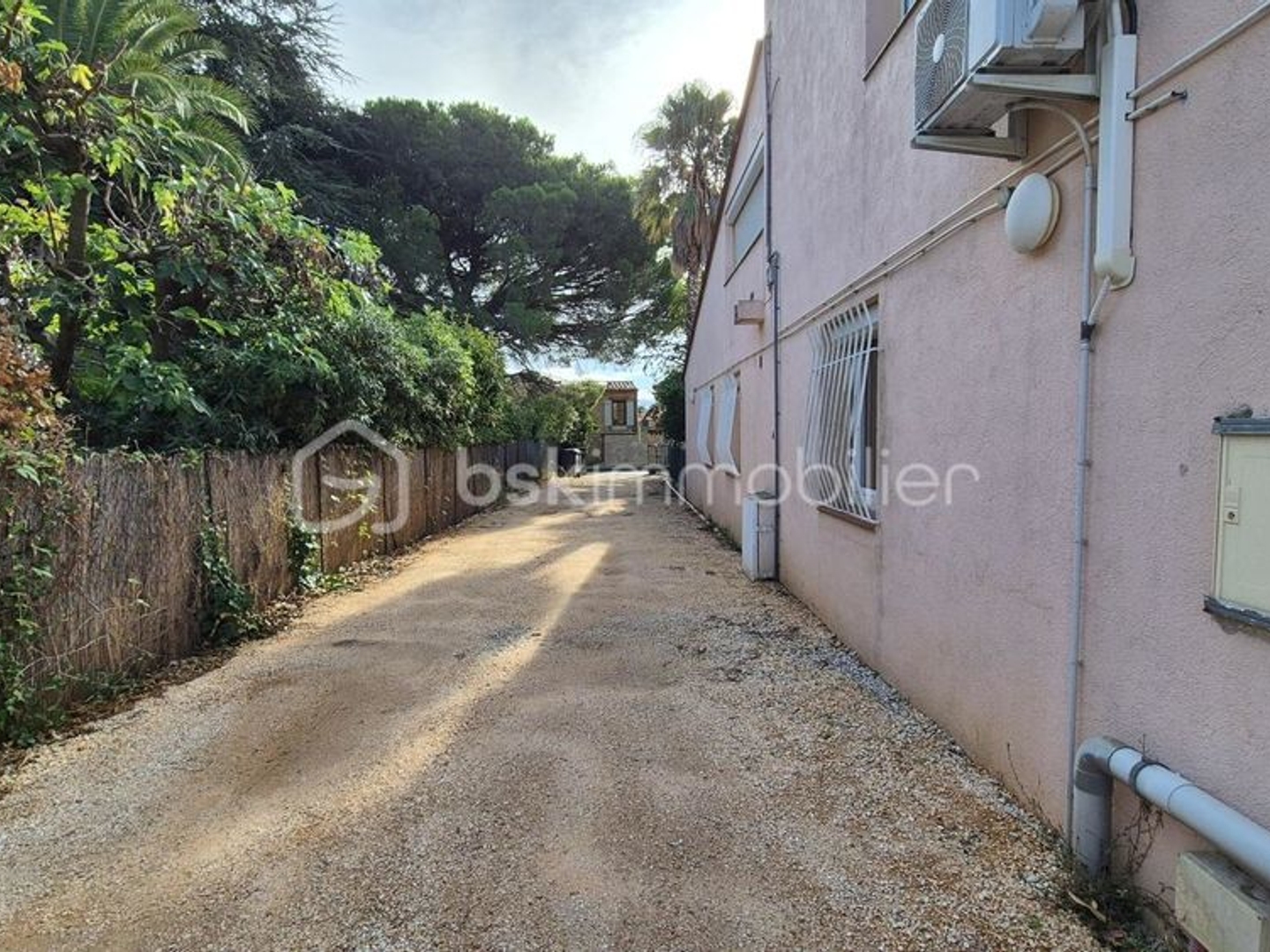 A VENDRE APPARTEMENT T2 DE 25M² EN REZ DE CHAUSSEE A ARGELES SUR MER - COTE VILLAGE - REFAIT A NEUF - CLIMATISATION REVERSIBLE -