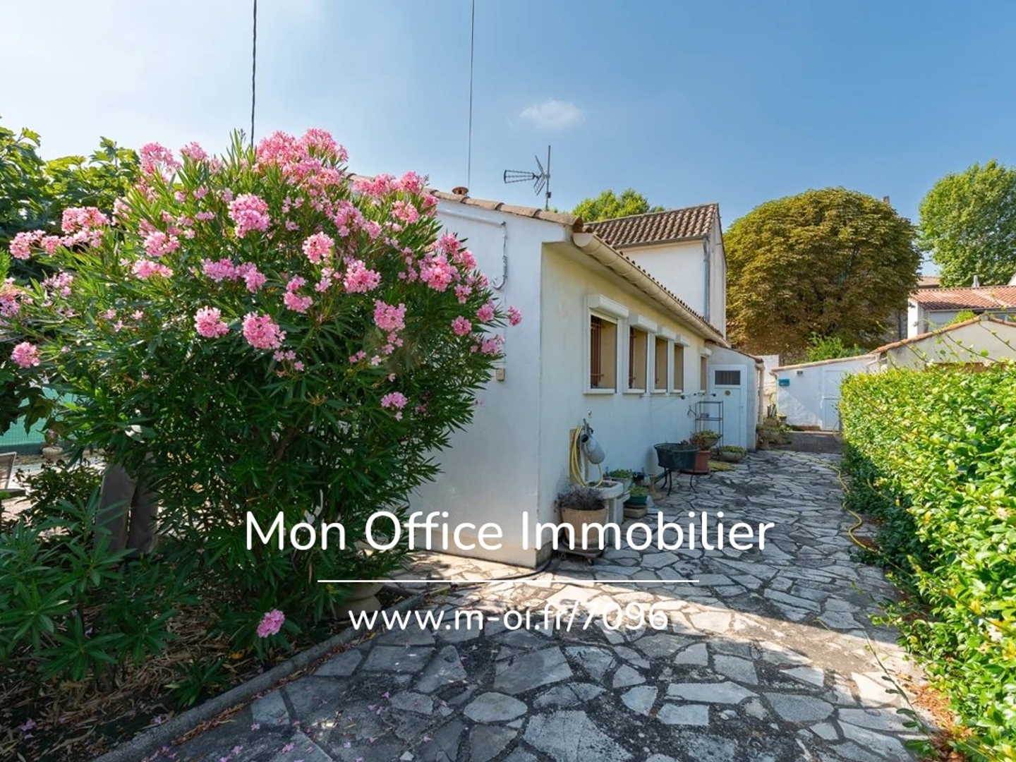 Maison à vendre - 4 pièces - 101m2 - Le Puy-Sainte-Rép... (13610)