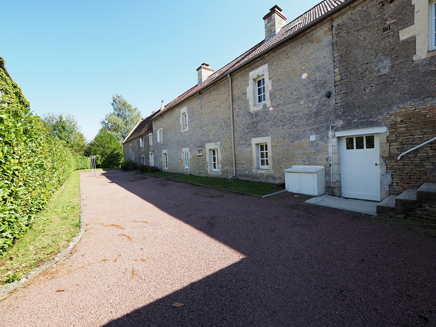 Maison à vendre - 6 pièces - 197m2 - Hérouvillette (14850)