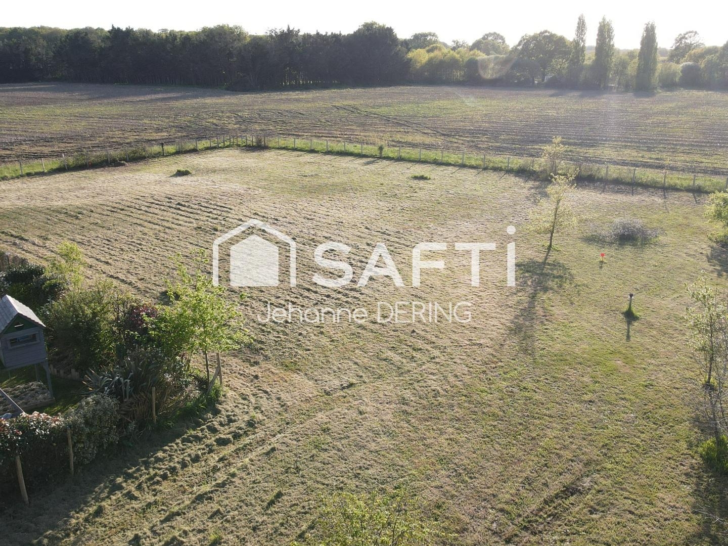 Terrain constructible de 1371m2