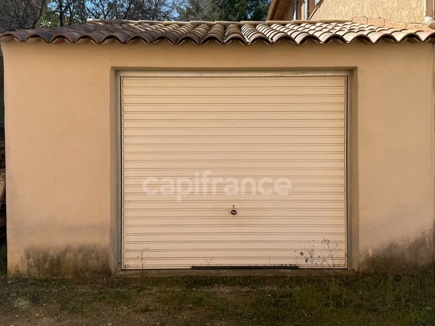 GARAGE fermé de 25 m2 à vendre PERTUIS (84)