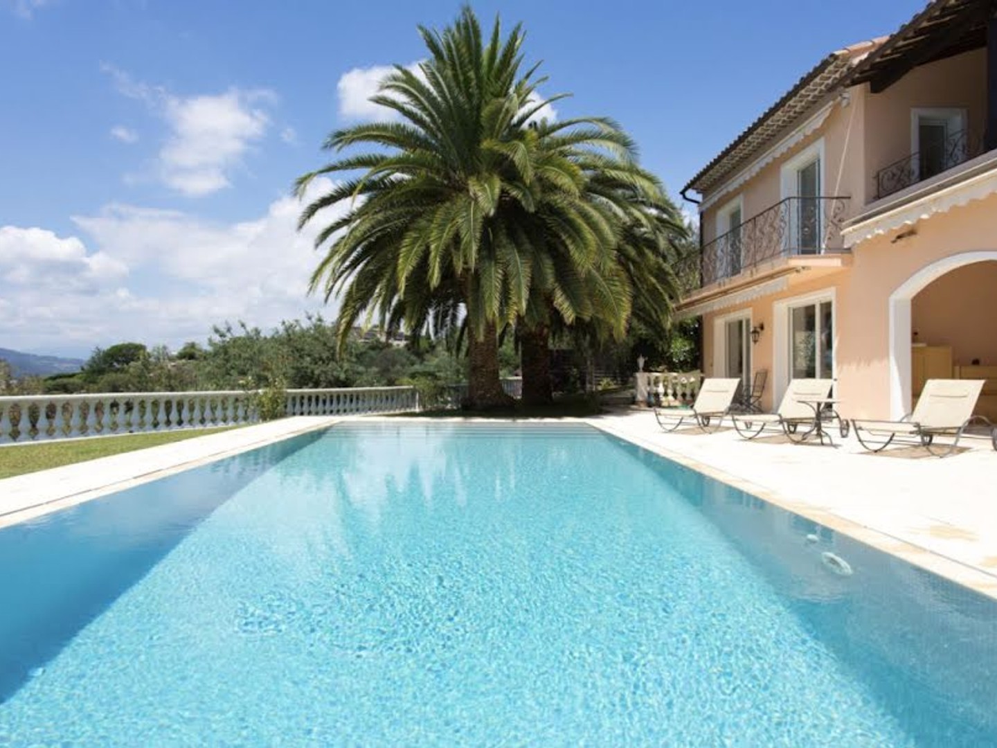 Villa 8 pièces 310 m²