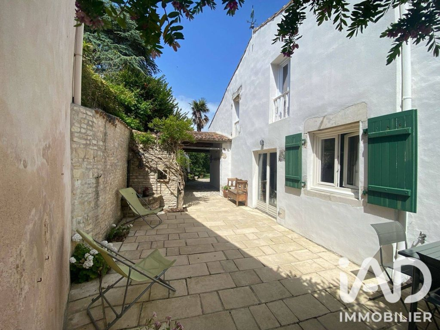 Maison à vendre - 13 pièces - 244m2 - La Couarde-Sur-Mer (17670)