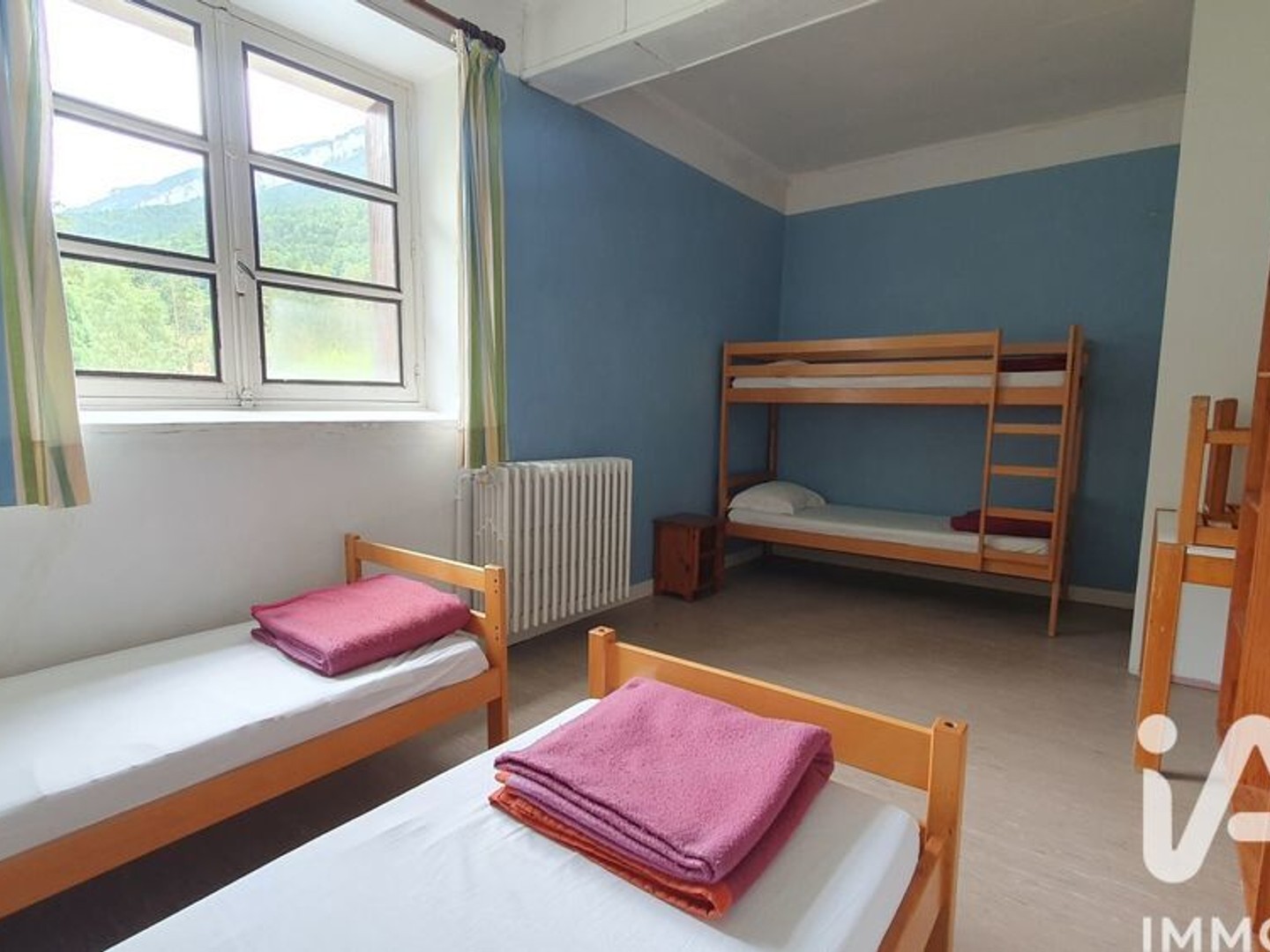 Maison 5 pièces 1350 m²