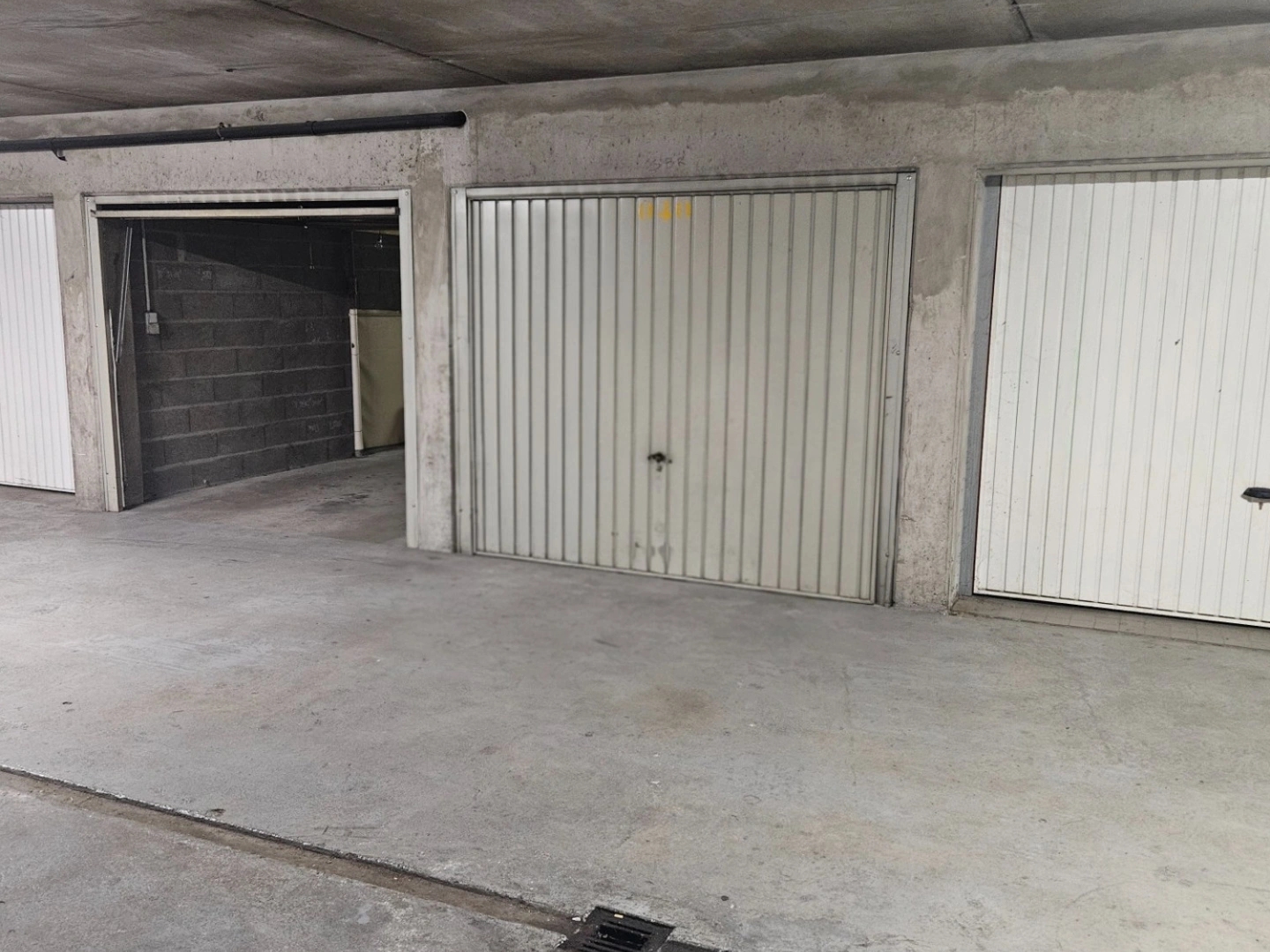 Parking/Garage/Box