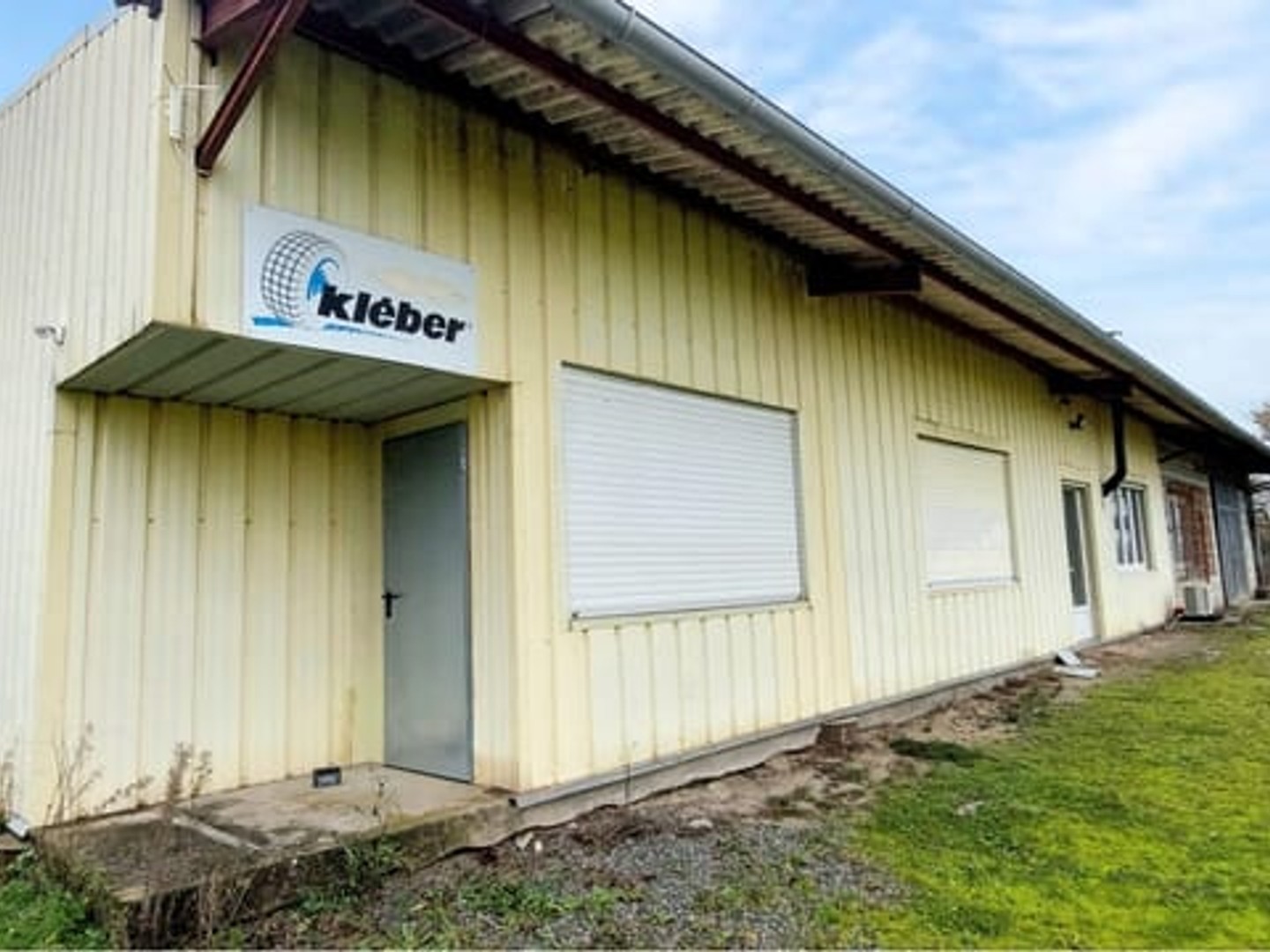 Local professionnel 380 m²