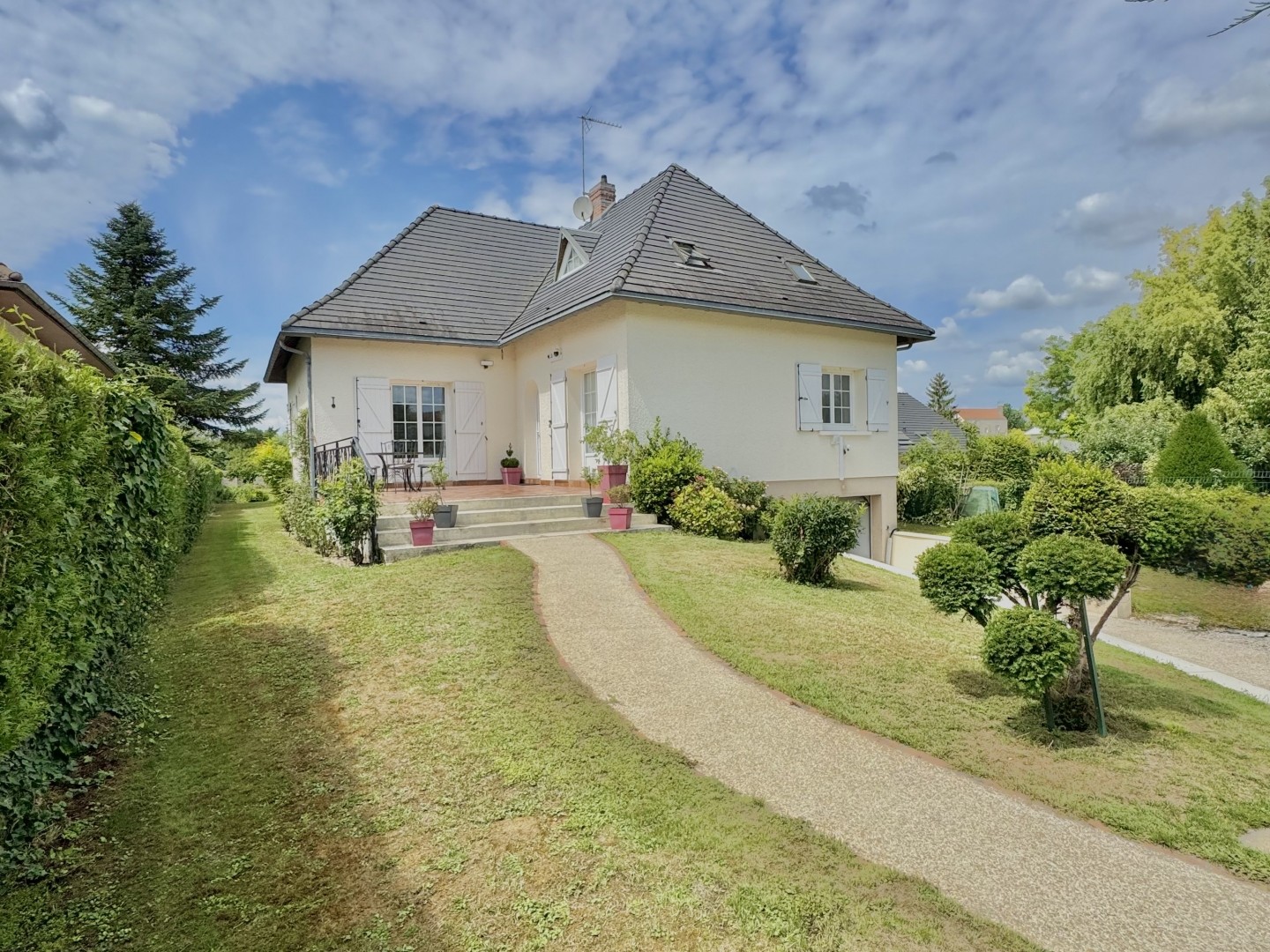 Maison 8 pièces 197 m²
