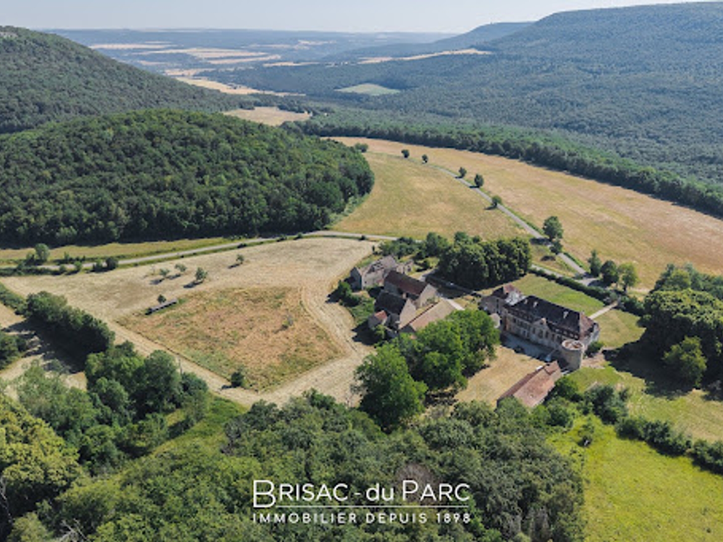 Château 25 pièces 950 m²