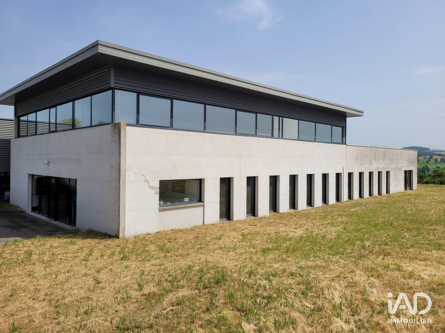 Local commercial 753 m²