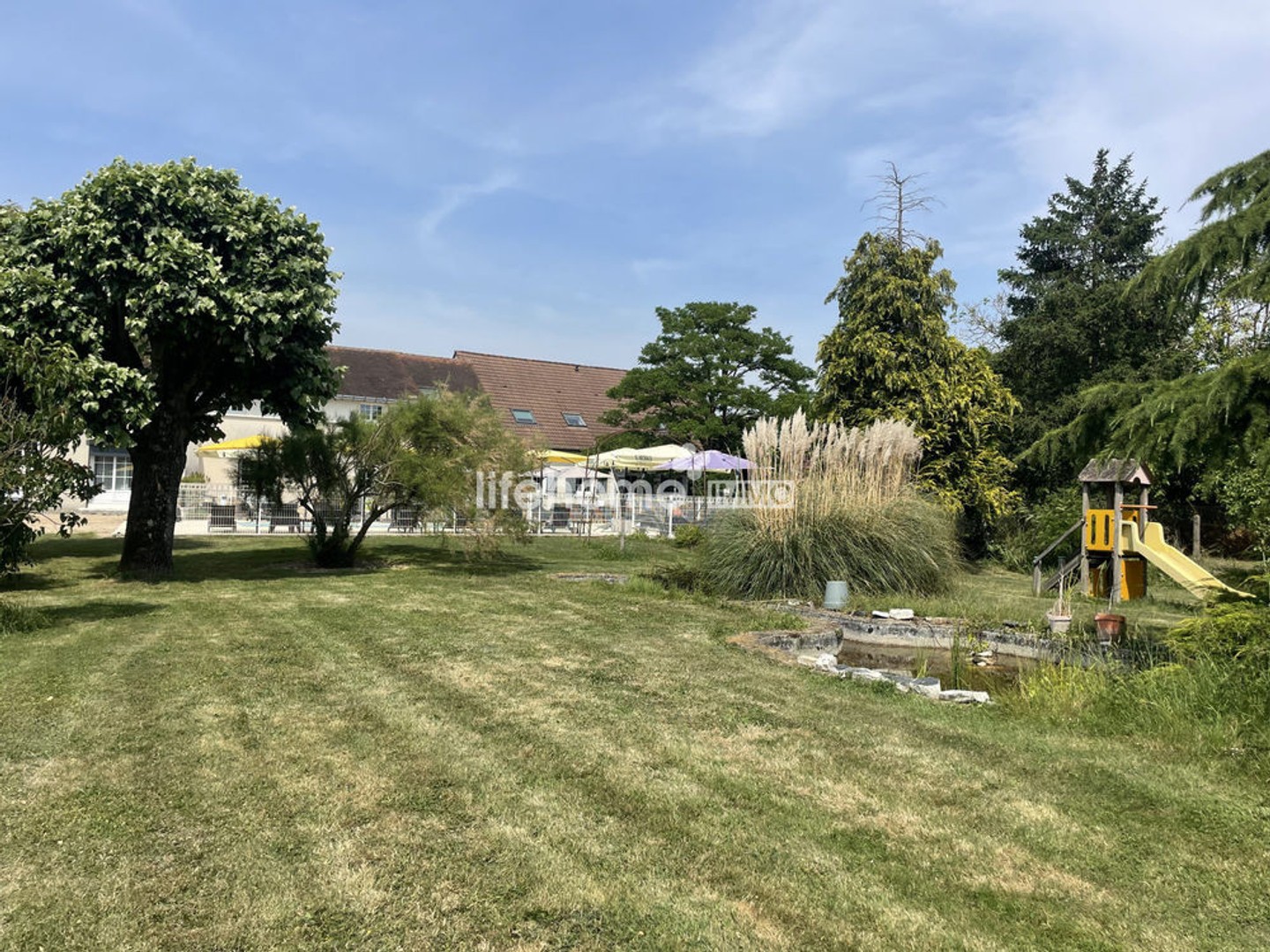 Murs Hotel / Restaurant