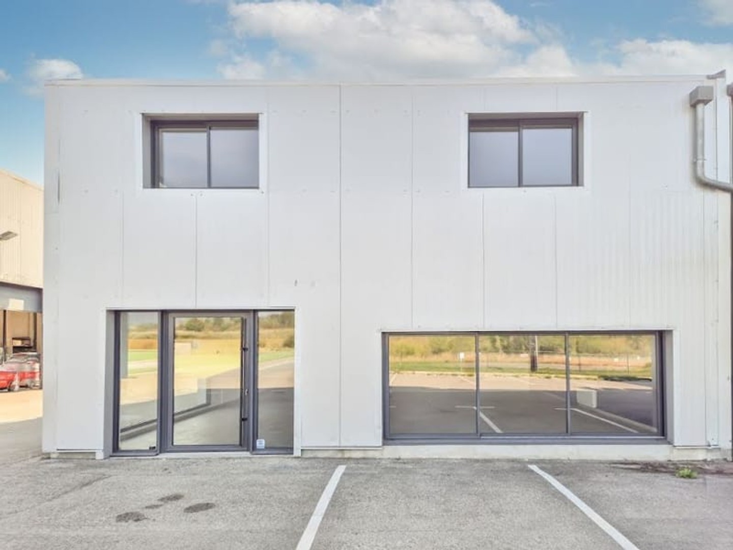 Parking/Garage/Box 325 m²