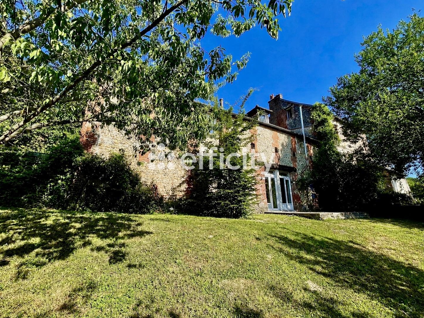 Maison 7 pièces 180 m²