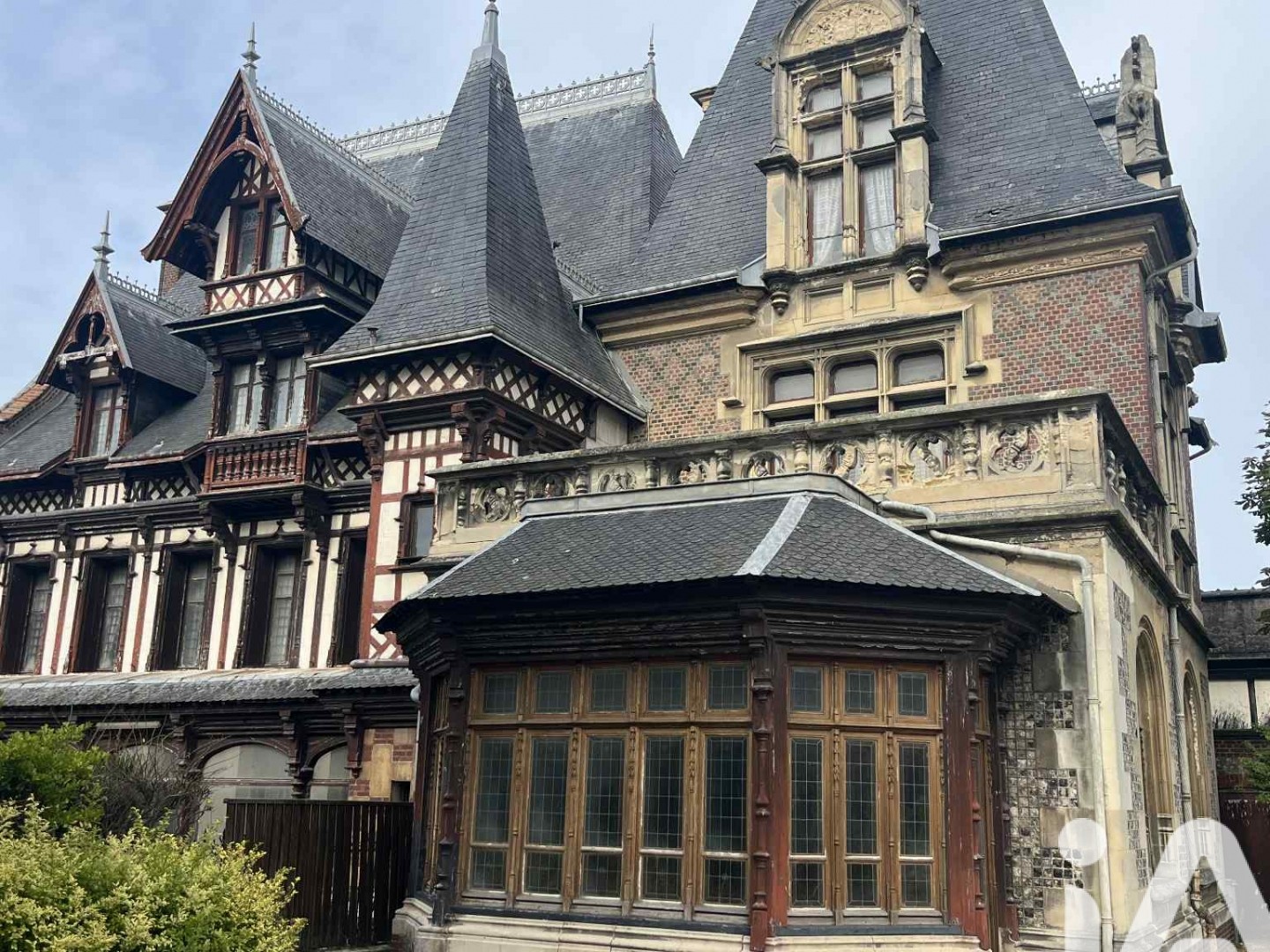 Maison 15 pièces 600 m²