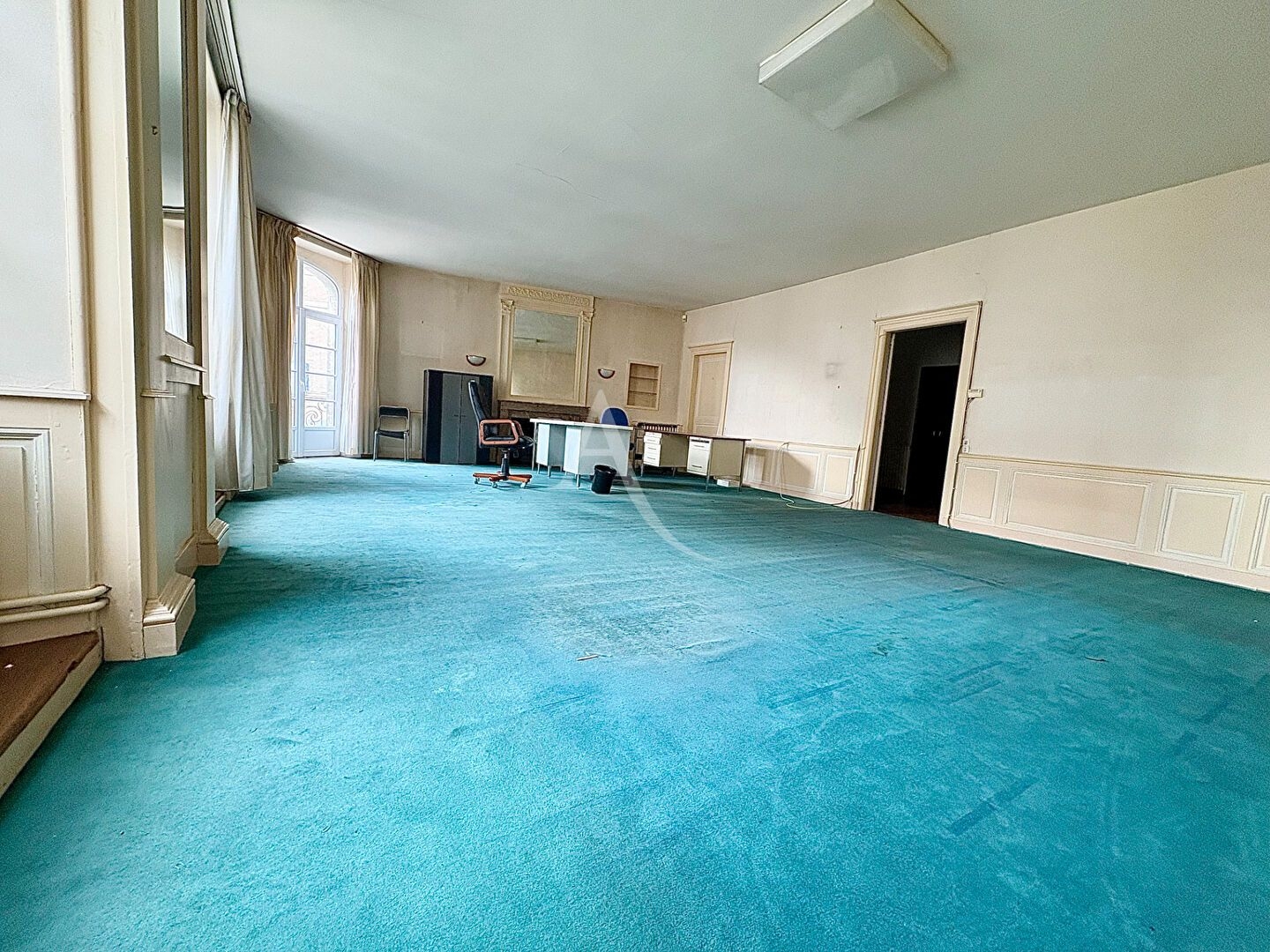 Maison à vendre - 15 pièces - 464m2 - Montmorillon (86500)