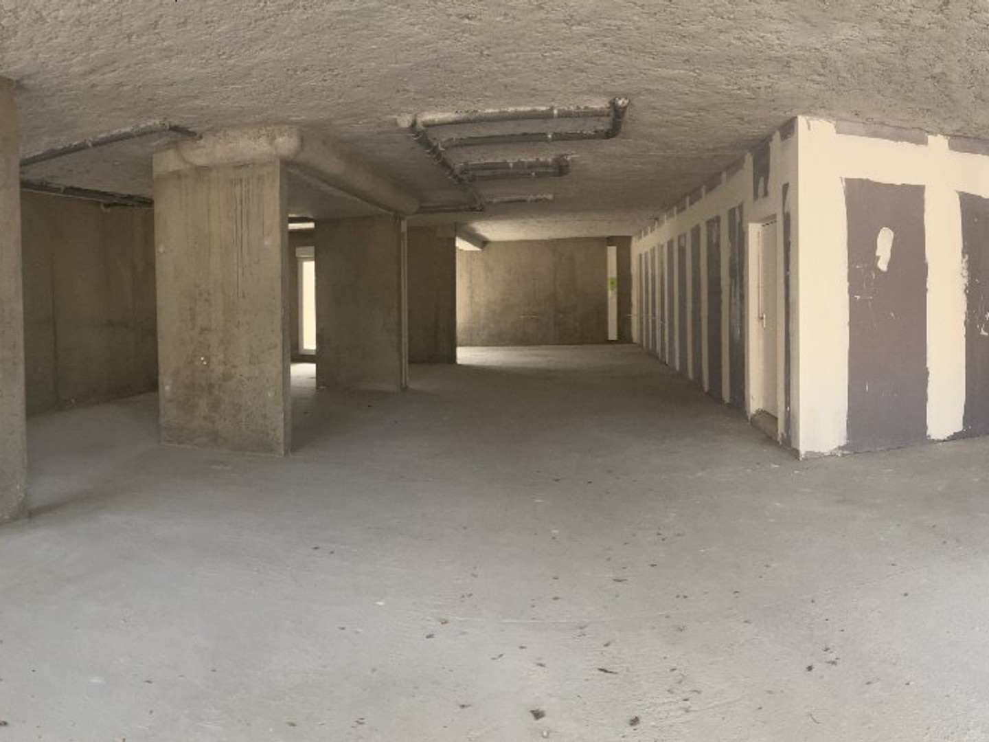 Bureaux à vendre - 179m2 - Saint Bonnet De Mure (69720)