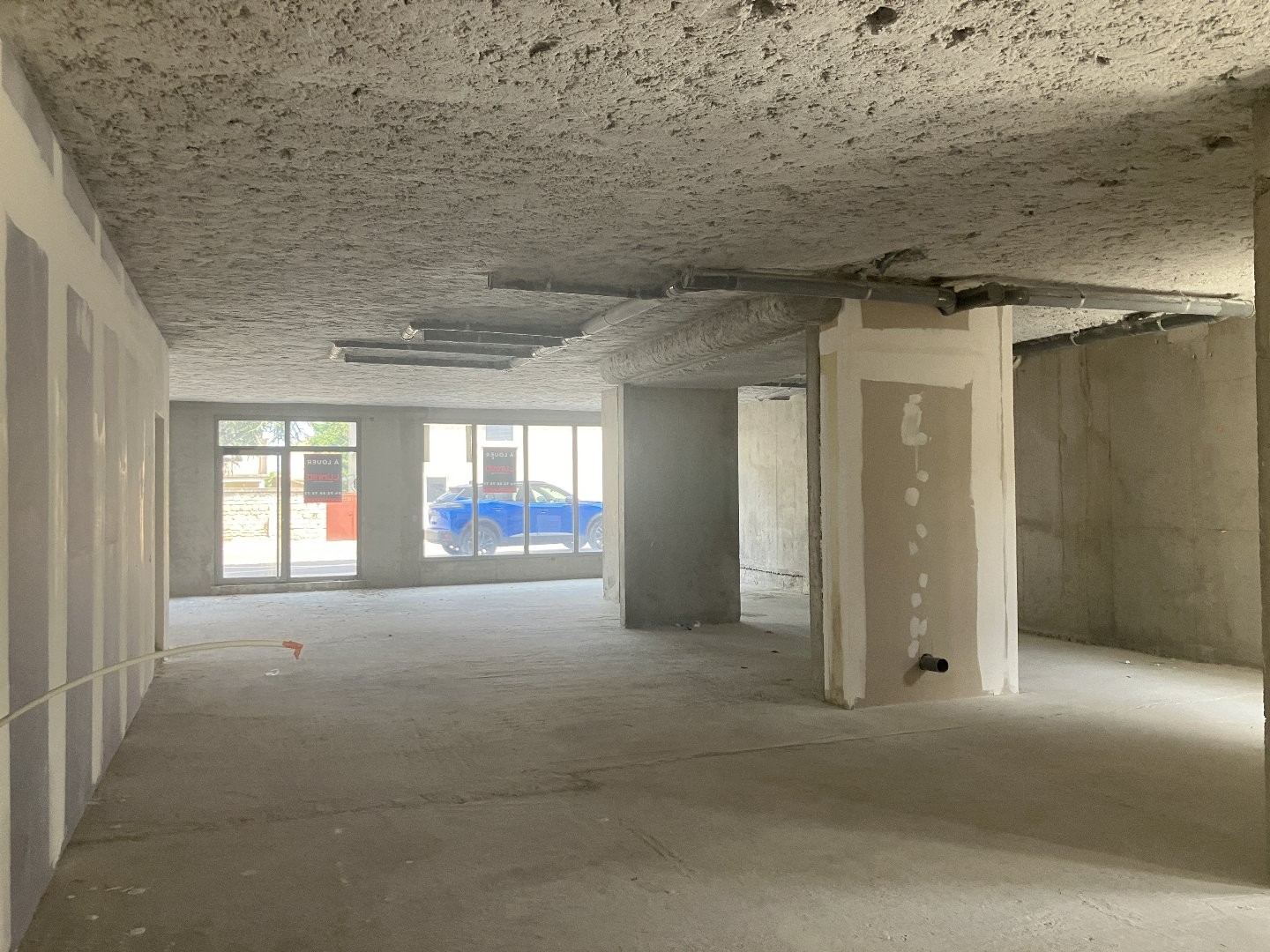 Bureaux à vendre - 179m2 - Saint Bonnet De Mure (69720)