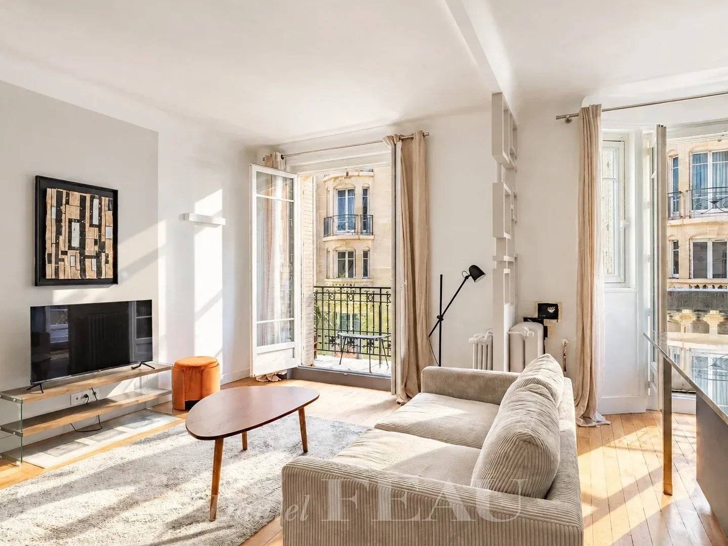 Appartement à vendre - 4 pièces - 76m2 - Paris 15e (75015)