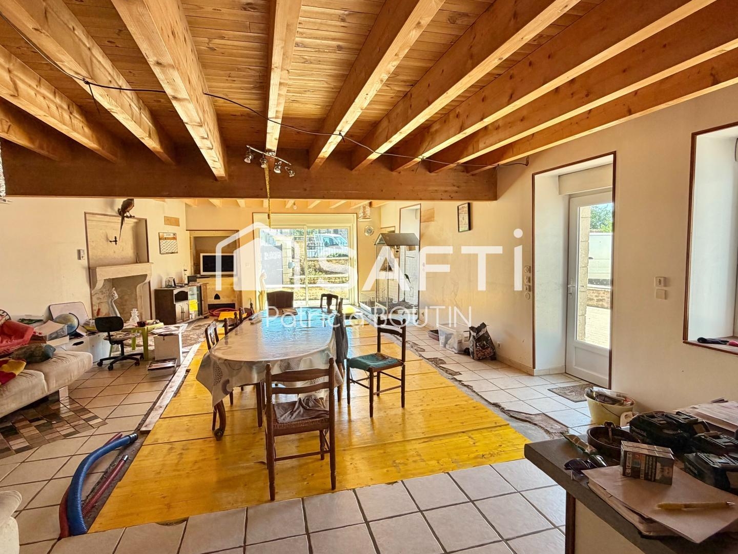 Maison à vendre - 6 pièces - 186m2 - La Crèche (79260)