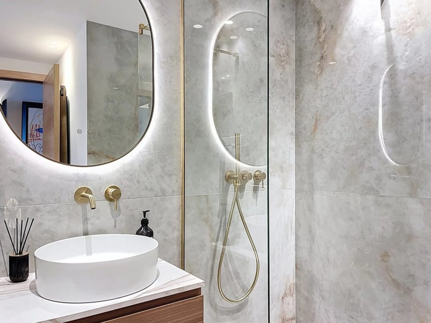 APPARTEMENT 4 PIECES - CANNES PALM BEACH - VUE MER