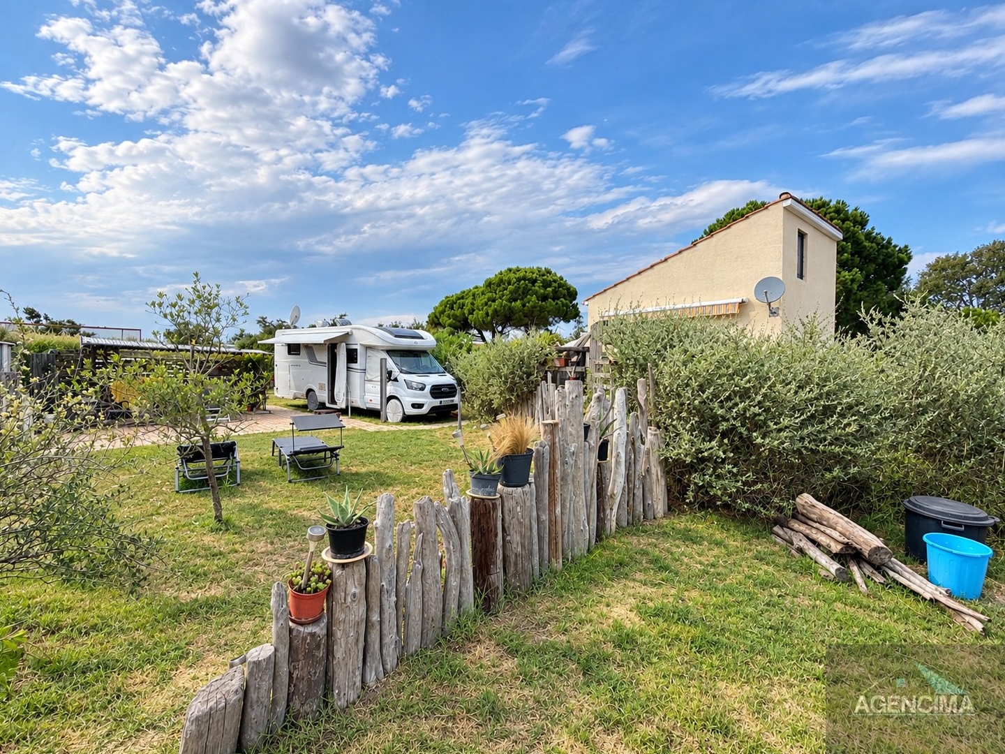 Petite villa avec un terrain de 2100m2