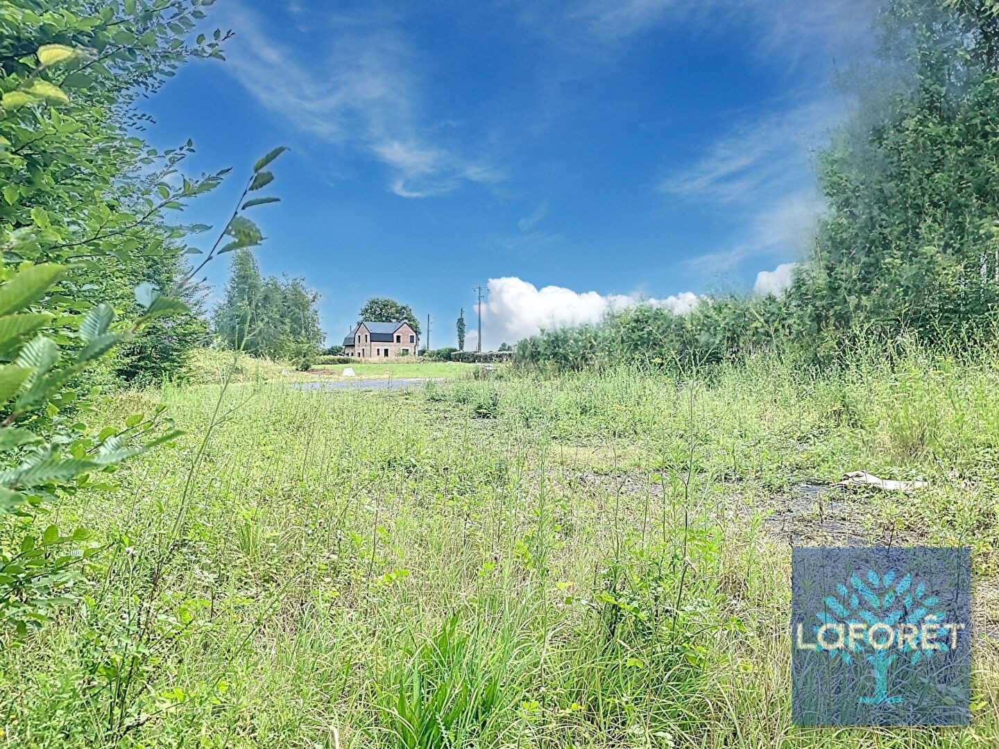 Terrain 2089 m²