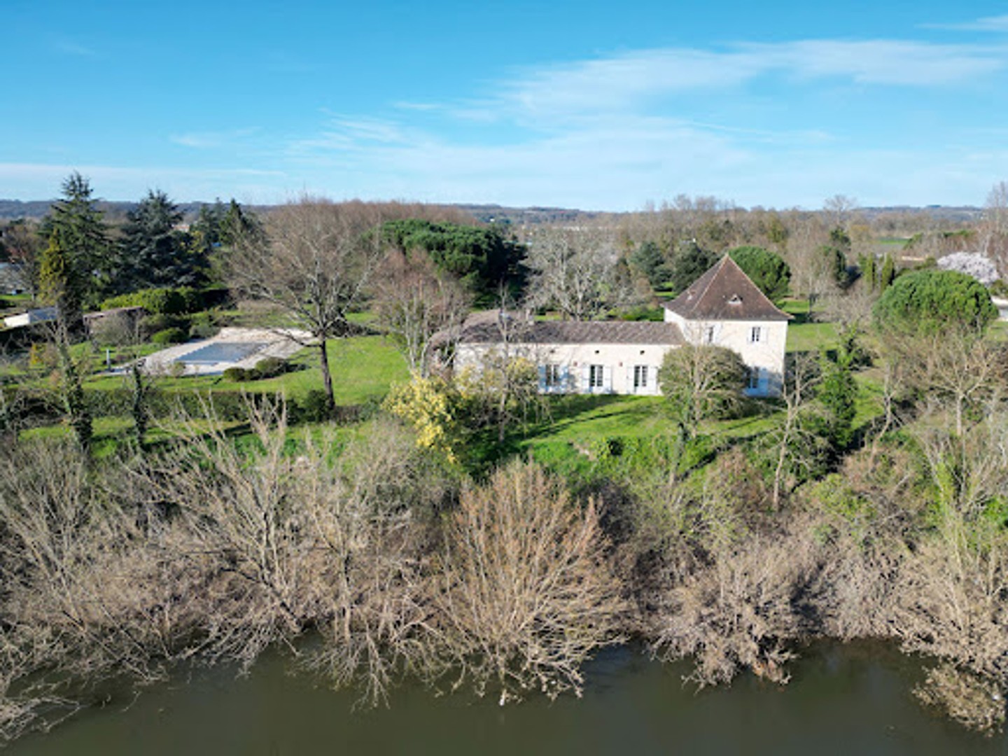 Maison 10 pièces 333 m²