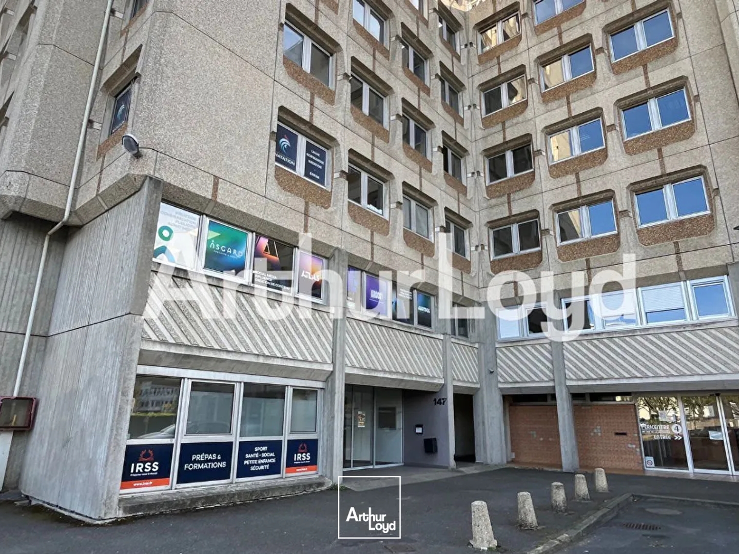 Plateau de bureaux - À Vendre - Péricentre IV