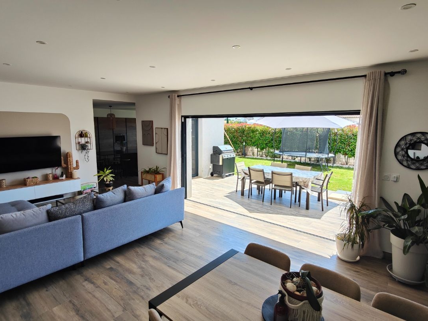 Villa contemporaine 5 pièces avec piscine à vendre à Manduel