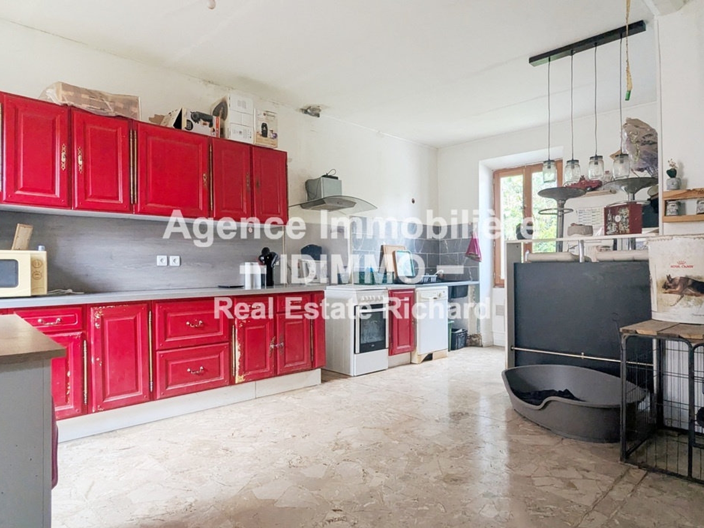 Ensemble immobilier avec 2 maisons indépendantes sur 964 m2