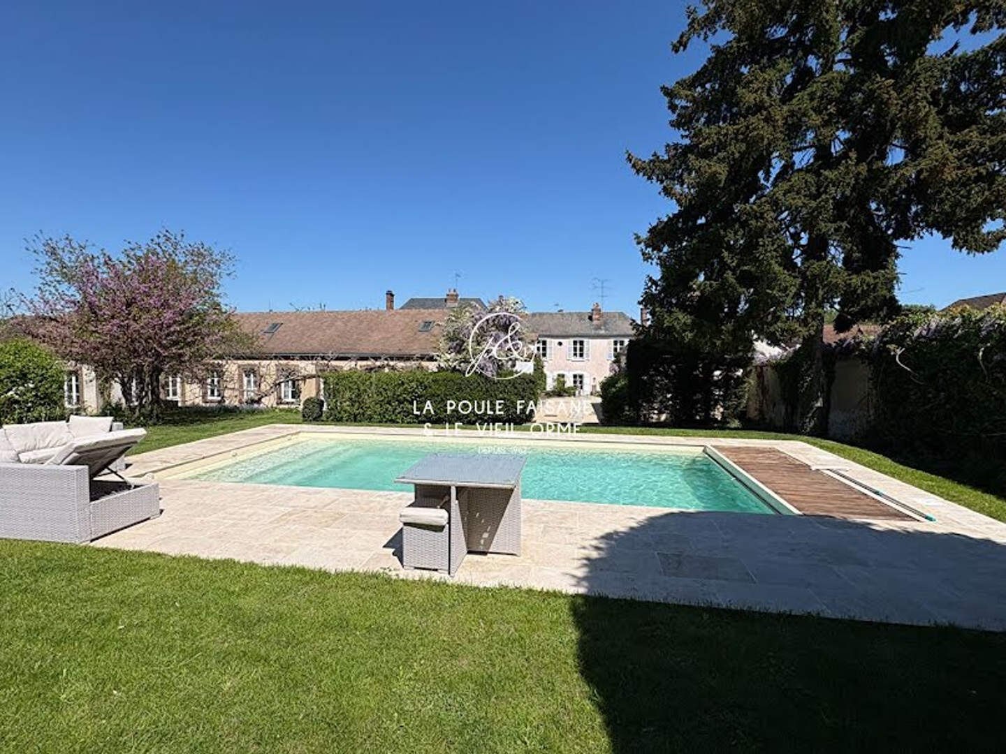 Maison 10 pièces 250 m²