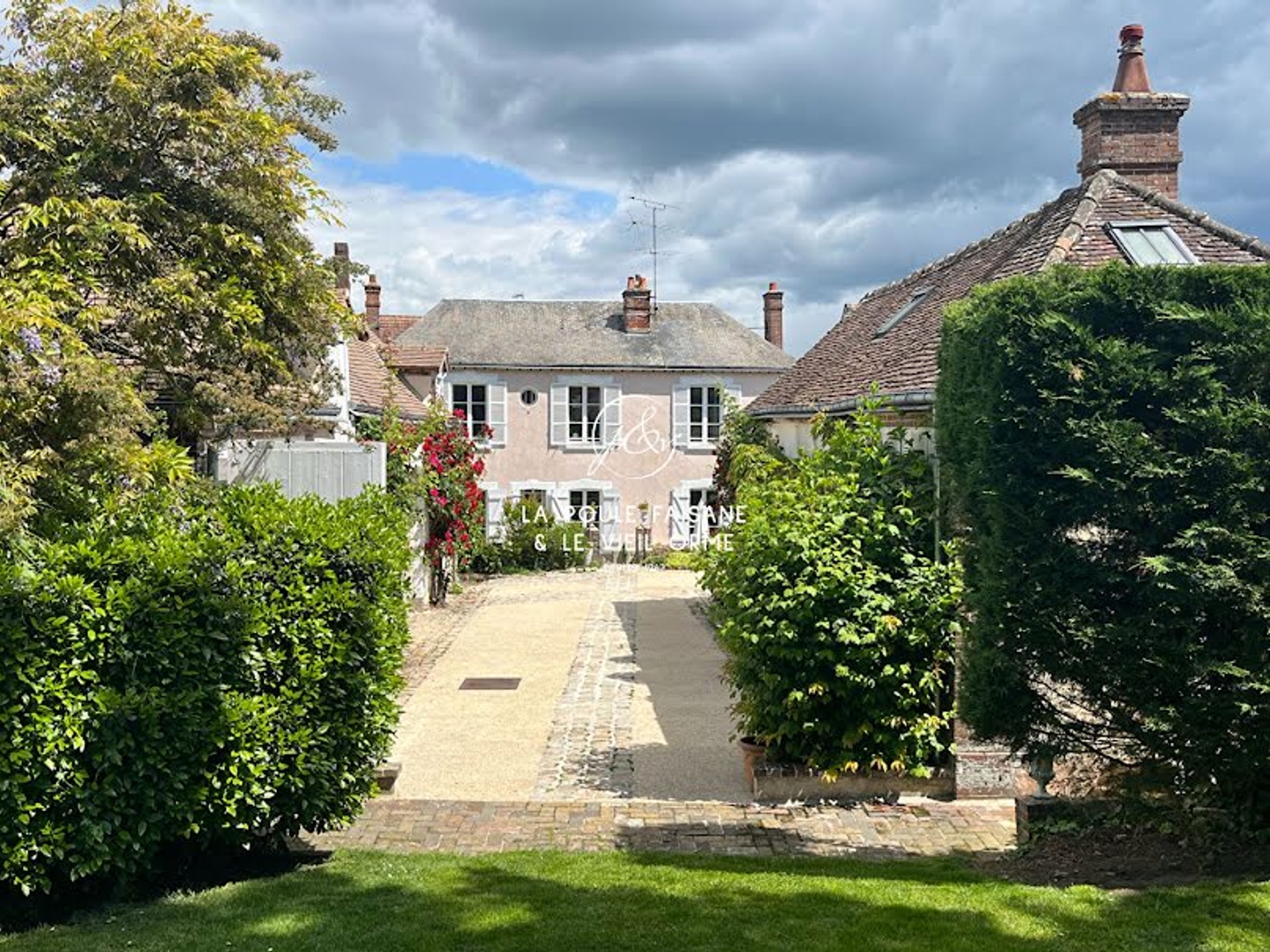 Maison à vendre - 10 pièces - 250m2 - Houdan (78550)