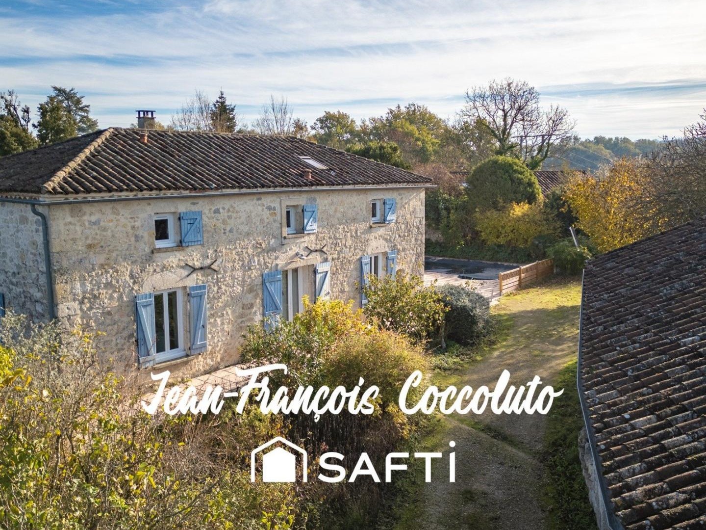 Belle maison de campagne en pierre avec piscine