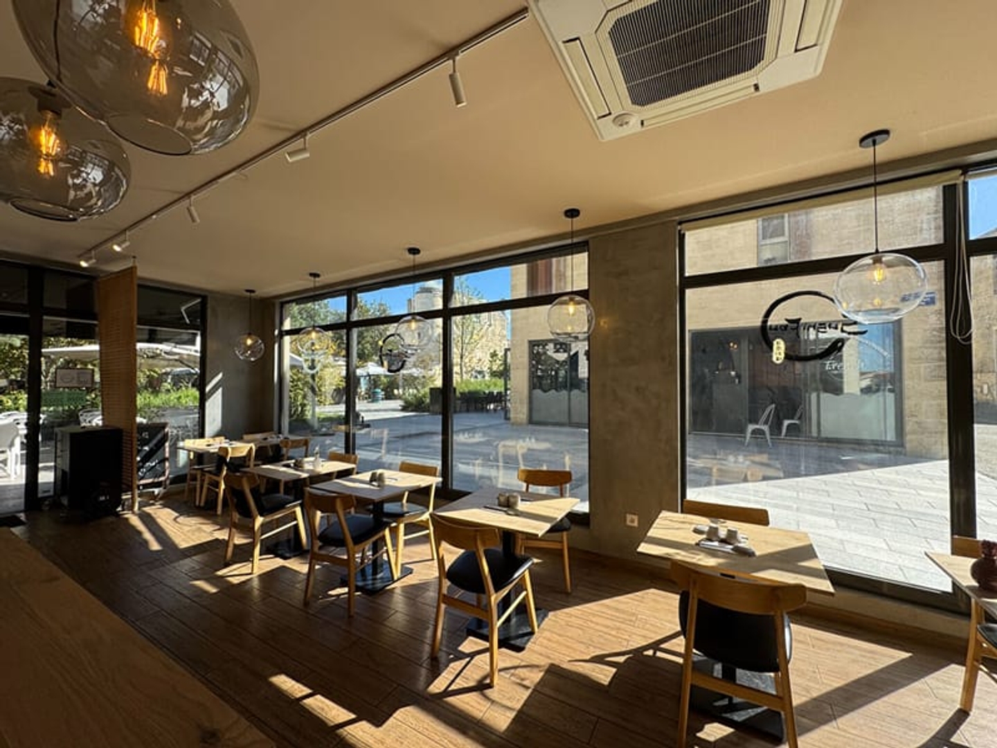 Magasin à vendre - 90m2 - Pessac (33600)