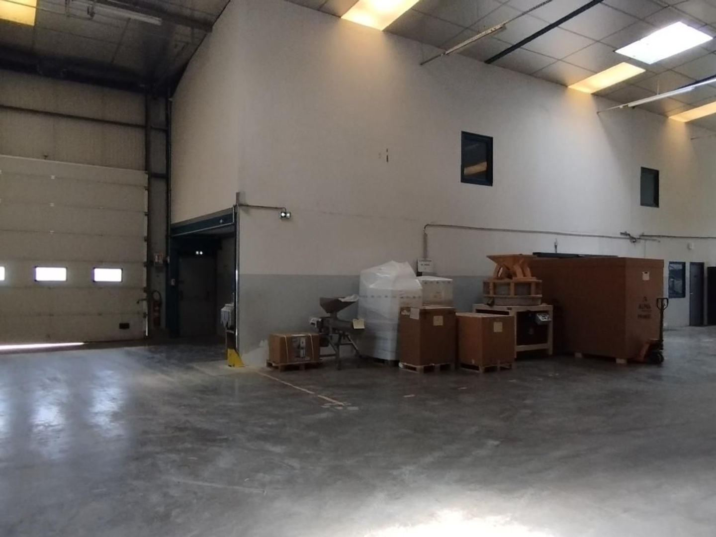 Bureaux 1 pièce 240 m²