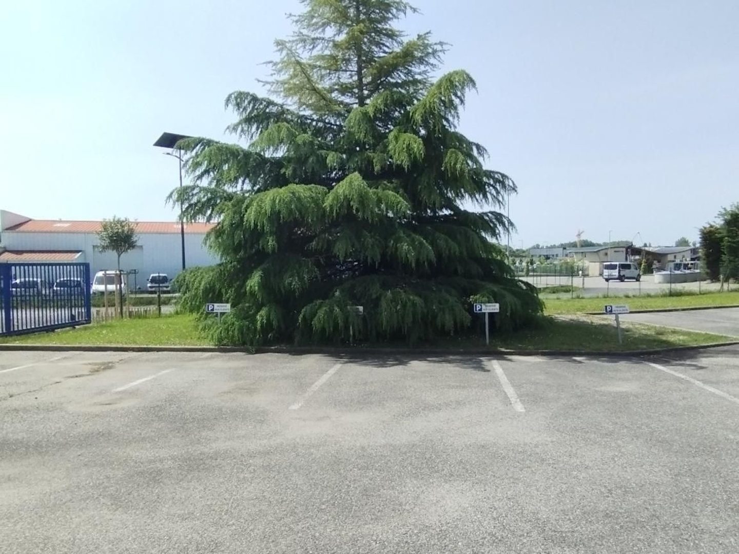 Bureaux à vendre - 1 pièce - 240m2 - Saint-Donat-Sur-L... (26260)