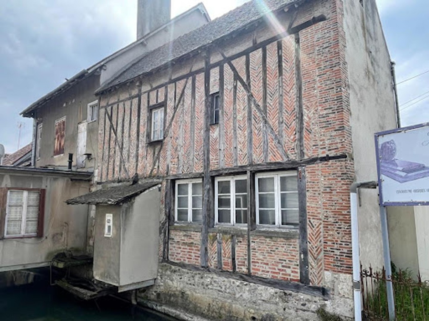 Local commercial 2 pièces 118 m²