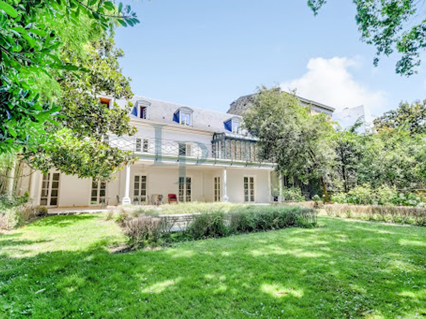 Hôtel particulier 10 pièces 731 m²