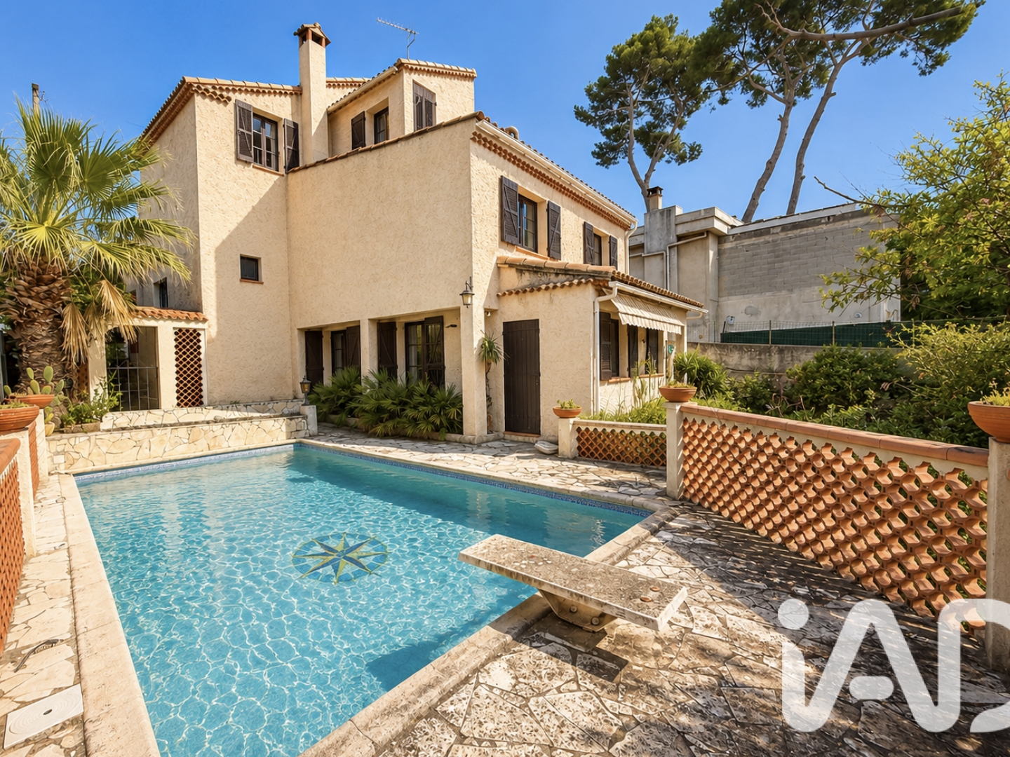 Maison à vendre - 5 pièces - 144m2 - Marseille 9e (13009)