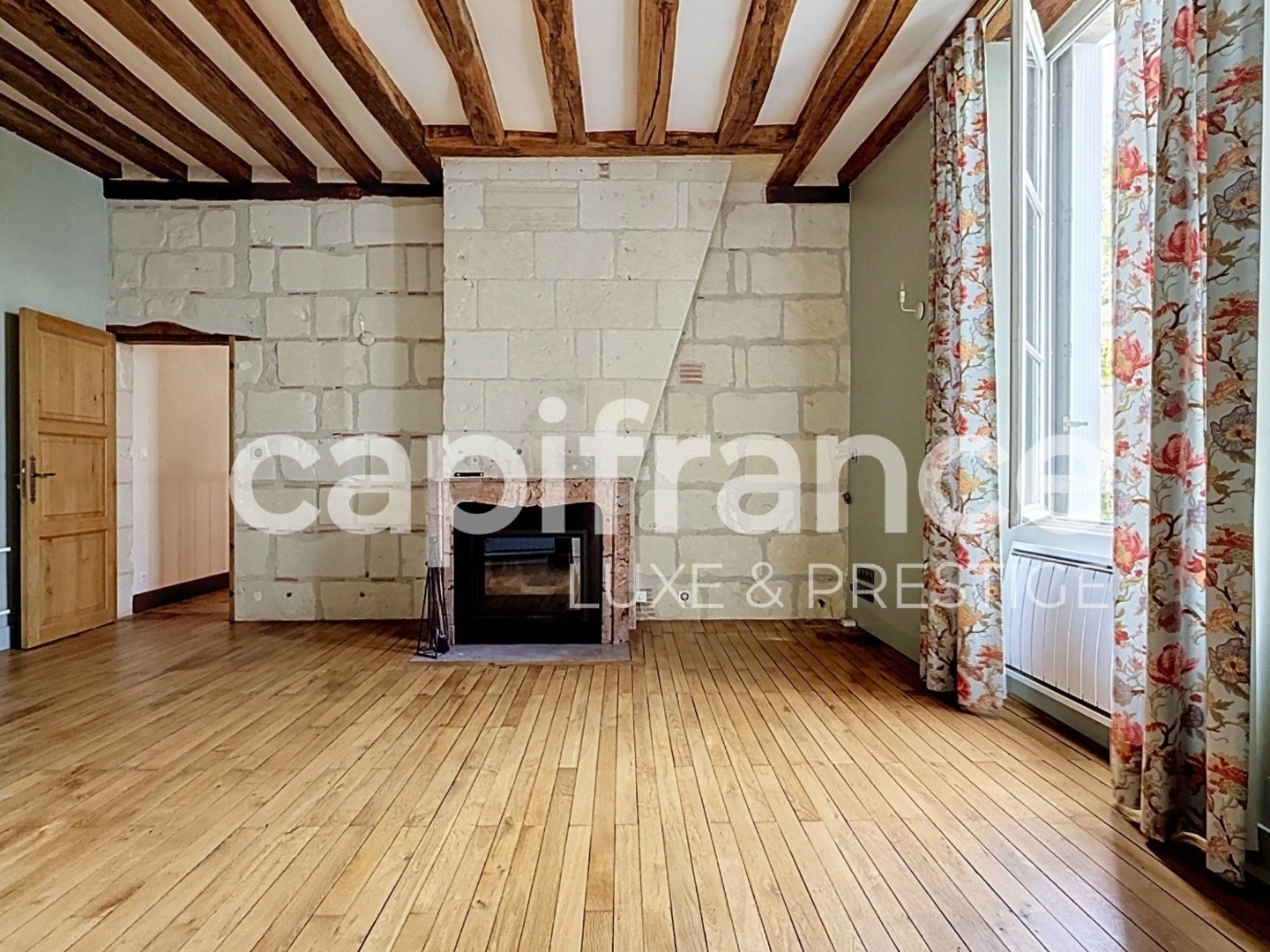 Appartement à vendre - 4 pièces - 167m2 - Saint-Cyr-Sur-Loire (37540)