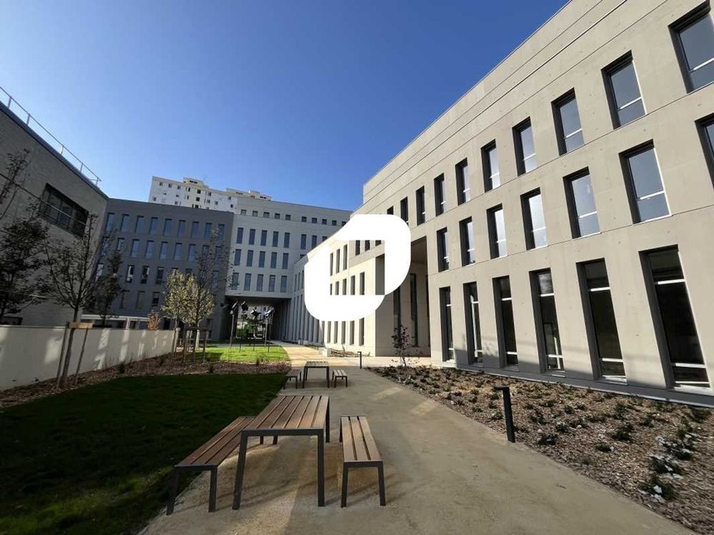 Jardins et terrasses d'exception - 7 166 m² divisibles à partir de 359 m²