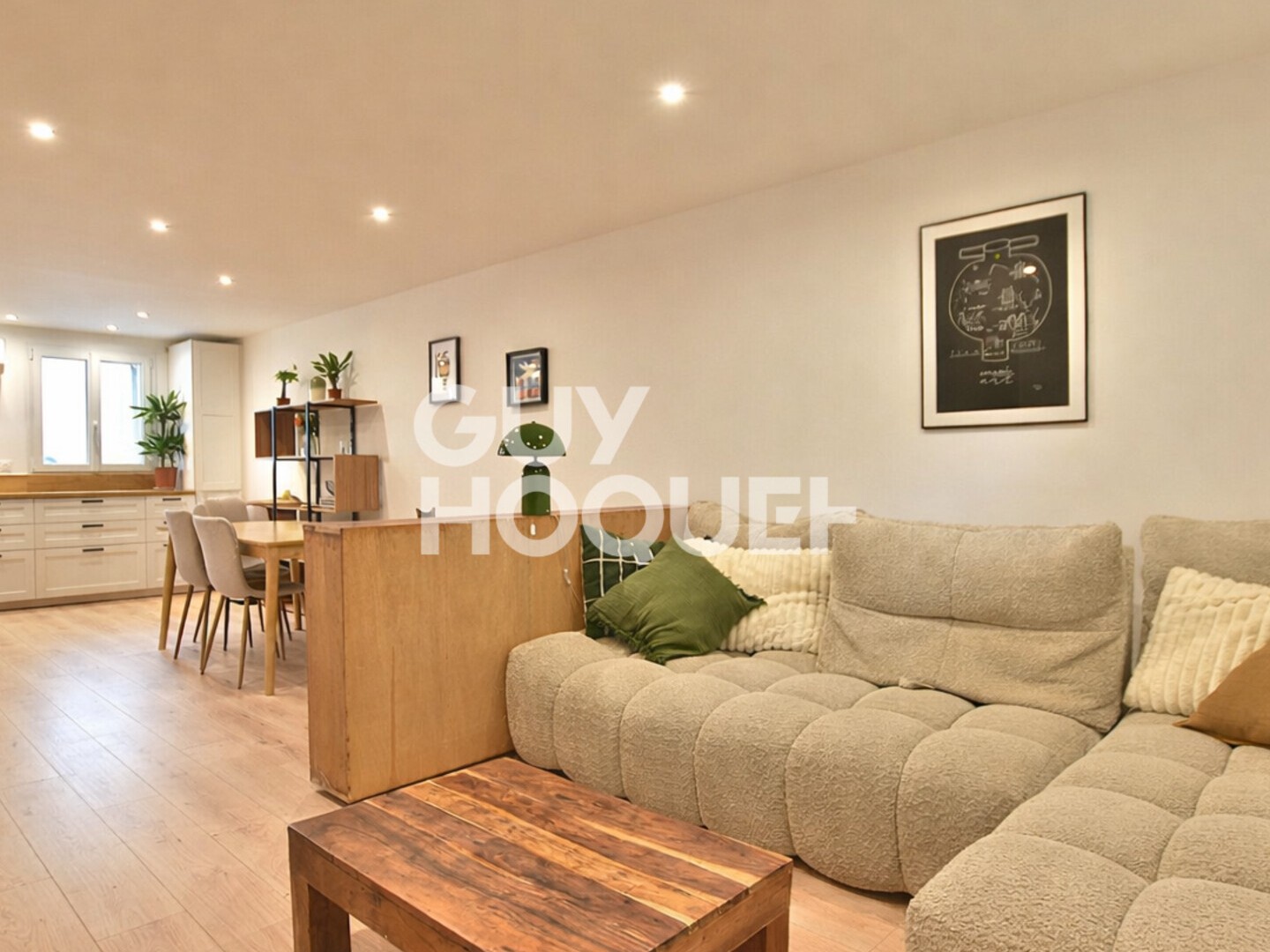 IMMEUBLE RENOVE AVEC APPARTEMENT ET LOCAL COMMERCIAL