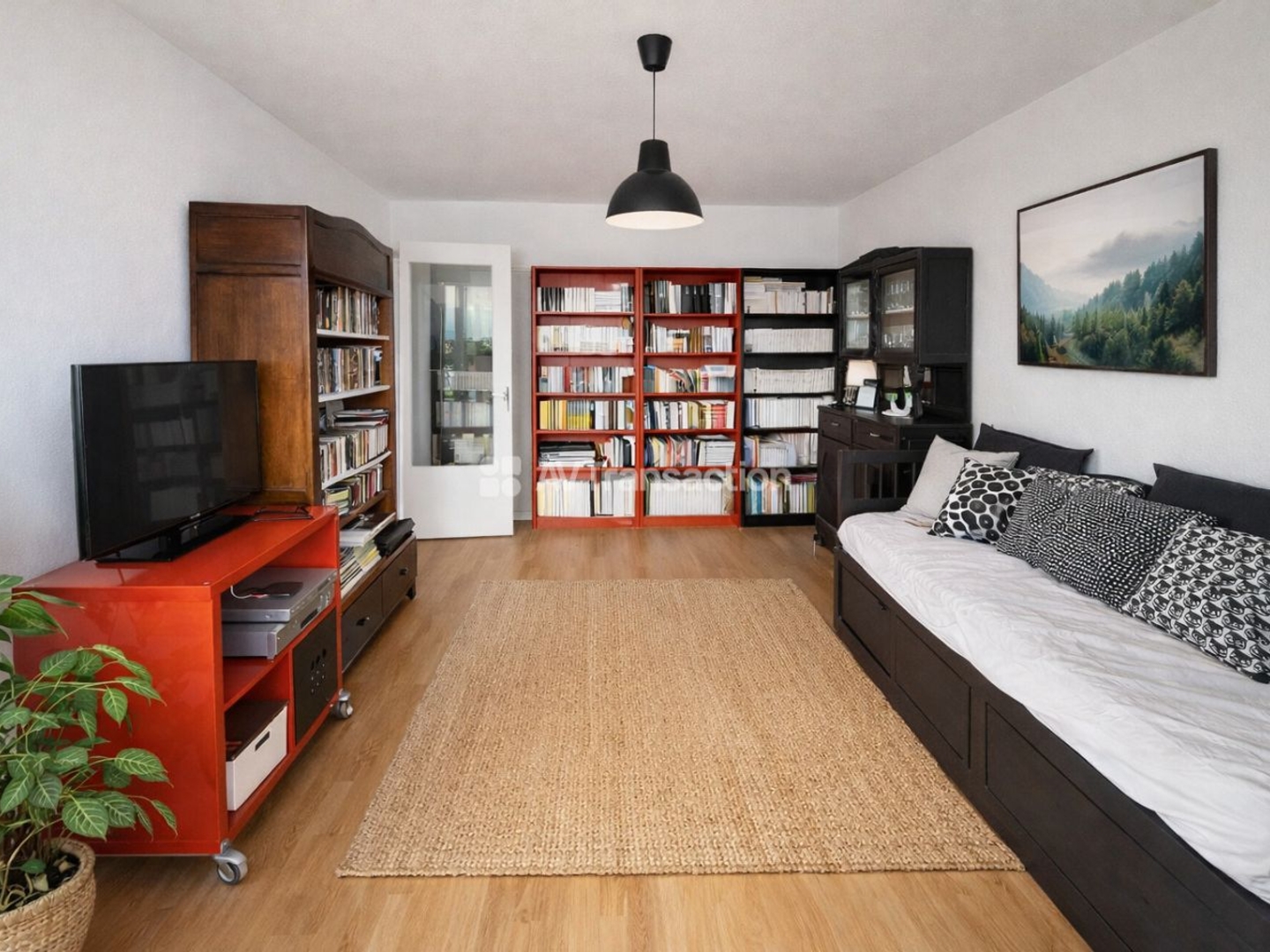  T3 DE 67M²  AVEC BALCON - GARAGE- CAVE - TRAM T3