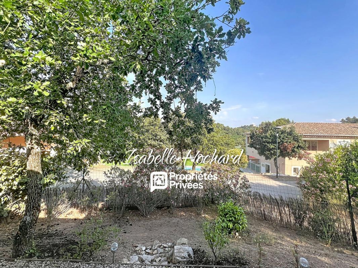 Terrain à vendre - 267m2 - Rocbaron (83136)