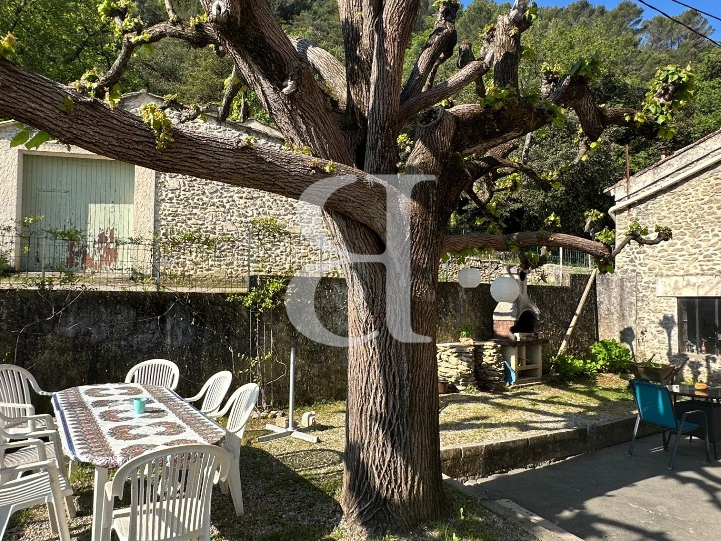 Maison à vendre - 6 pièces - 205m2 - Vaison-La-Romaine (84110)