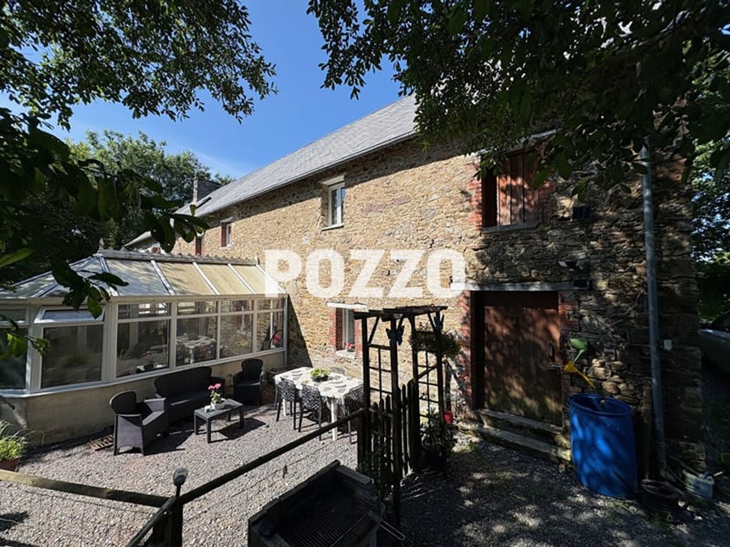 A VENDRE - Ensemble immobilier de 197 m2 à MONTPINCHON ! Idéal investisseur