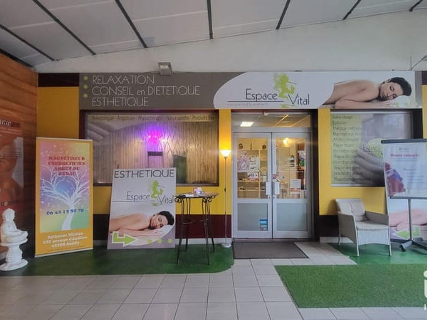 Immeuble commercial 55 m²