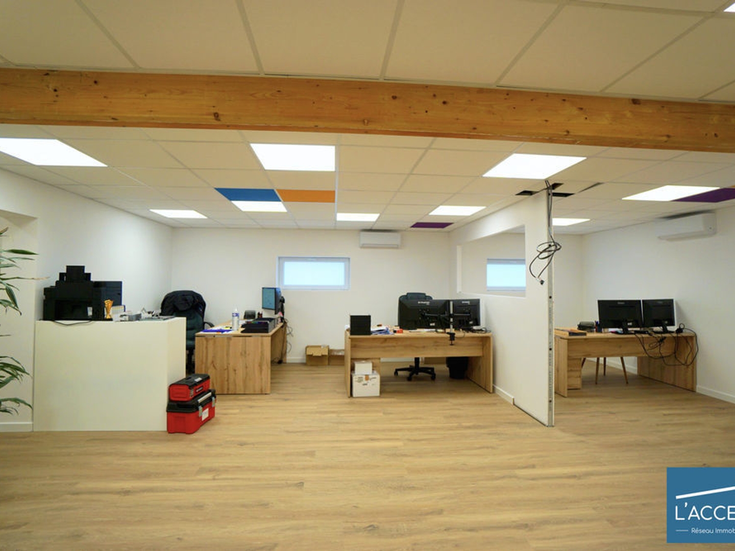 Locaux à vendre - 400m2 - Vergèze (30310)