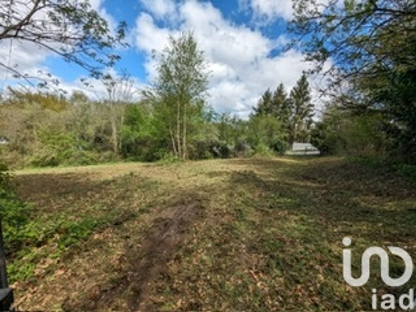 Terrain 8182 m²