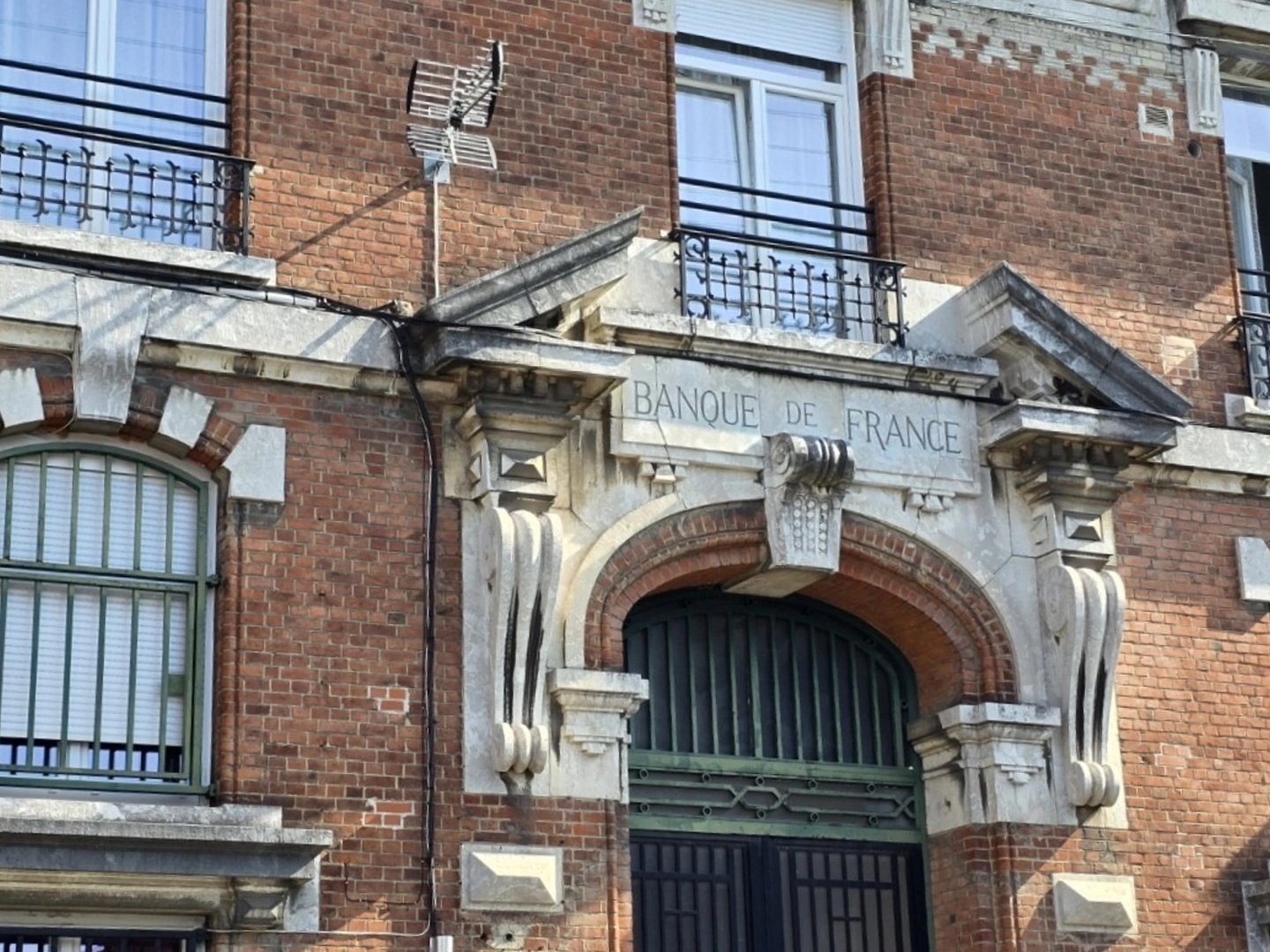 Immeuble à vendre - 30 pièces - 1482m2 - Fourmies (59610)
