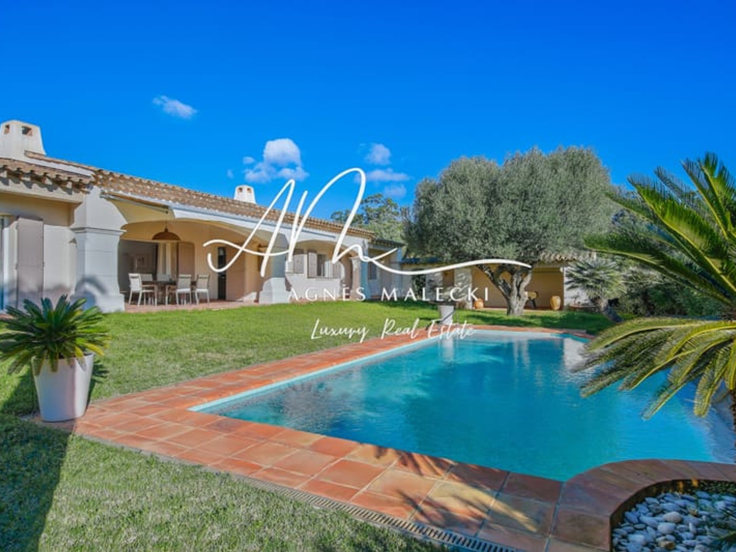 Maison à vendre - 5 pièces - 190m2 - Cavalaire-Sur-Mer (83240)